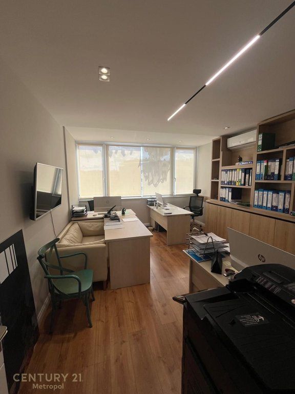 In Affitto — Spazio Ufficio | Stadio Dinamo, Tirana 800 € /Mese