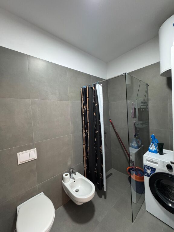 Affitto, Appartamento 1+1, Complesso Arlis, Tirana