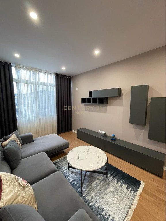 SHESIM APARTAMENT 2+1 + POST PARKIMI TEK GOLDEN PARK, RRUGA E KAVAJËS, TIRANË. BLERJE ME KREDI!