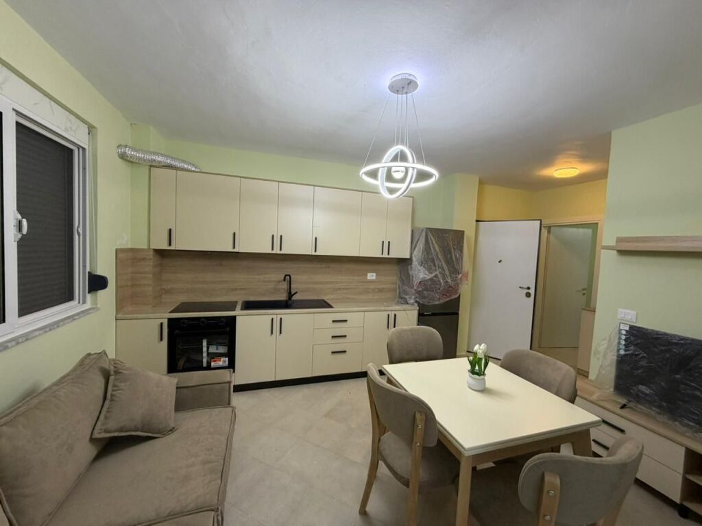 Shitet, Apartament 1+1, Tek Hotel Flower – Golem.