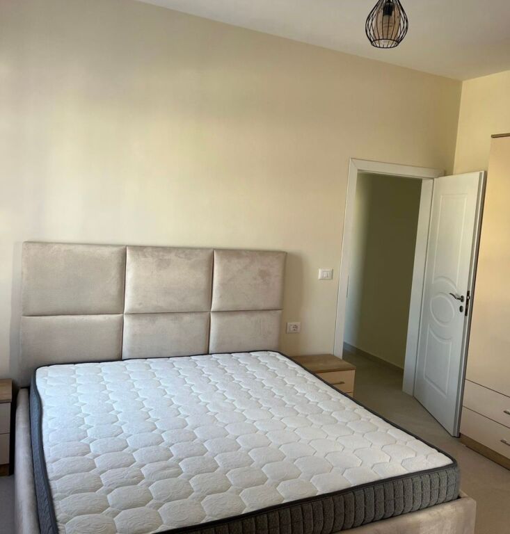 Apartment for rent United School
