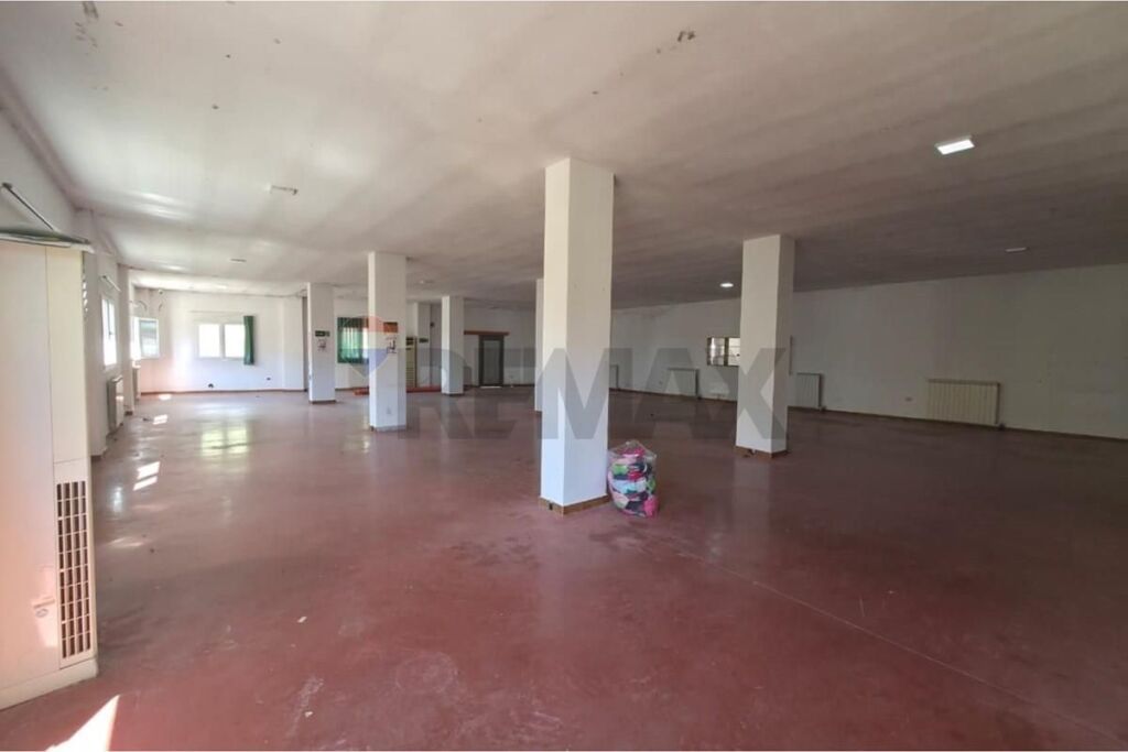 MAGAZZINO IN VENDITA A SHARRE PRUSH
