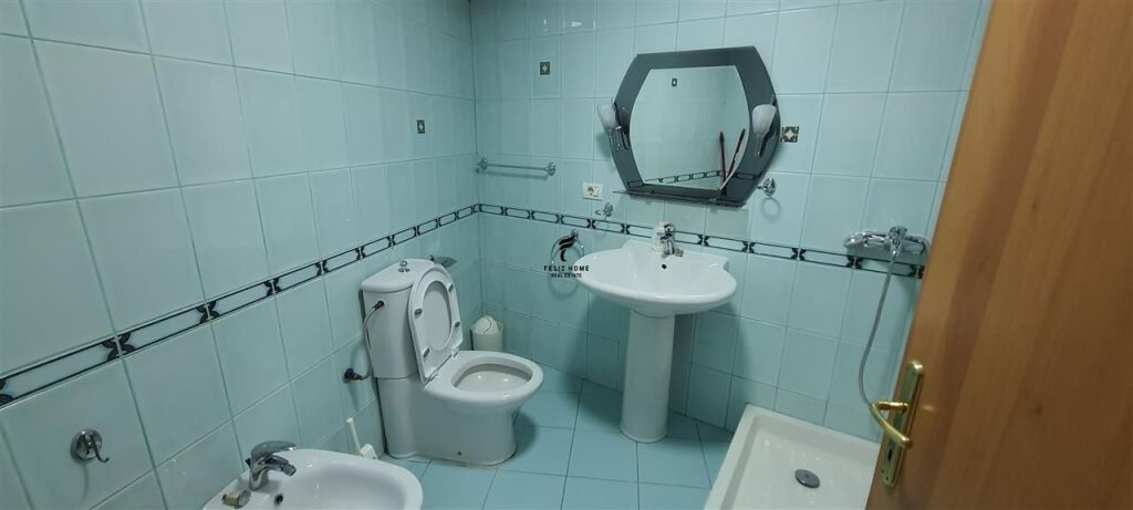 UFFICIO IN AFFITTO 160 M2 VIA KAVAJES 130.000 LEKE FH-74091