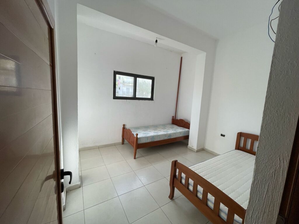 Affittasi 2+1 vicino al pozzo ad Astir 400€