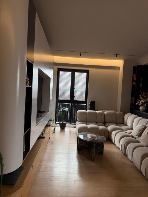 FOR SALE APARTMENT 2+1+2 DIBRA STREET 325,000 EURO FH-74083