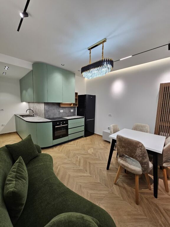 Shiten 2 apartamente 1+1,oasis,kati i 1 banim,2400€/m²