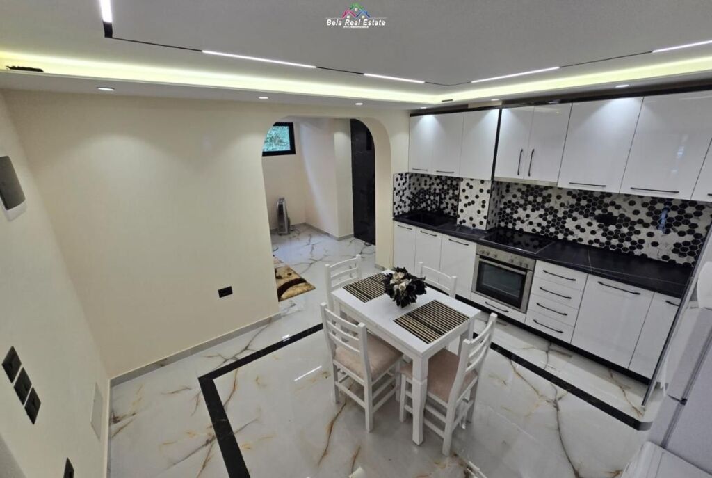 Villa su 2 Piani In Affitto 2+1 In Via Elbasan (ID BV22628) Tirana