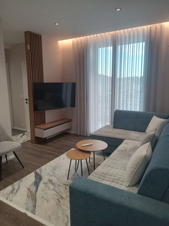🏡✨ In affitto – Appartamento 2+1+2 presso Hotel Salvadore, Vlore! 🌊☀️