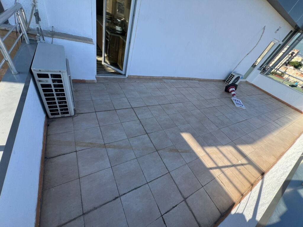 1+1, 4th floor without elevator, vasil shanto, 700 euros negotiable