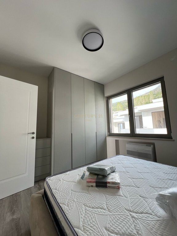 APARTAMENT LUKSOZ 2+1+2 PER QIRA, PAMJE TOTALE DETI NE UJE TE FTOHTE ,VLORE !