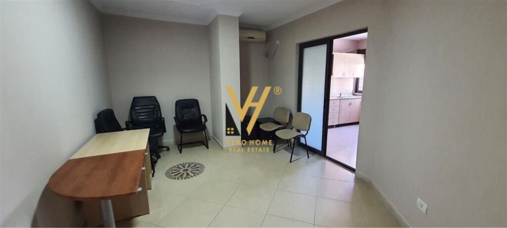 UFFICIO 160 M2 IN AFFITTO IN CENTRO 1.300 EURO