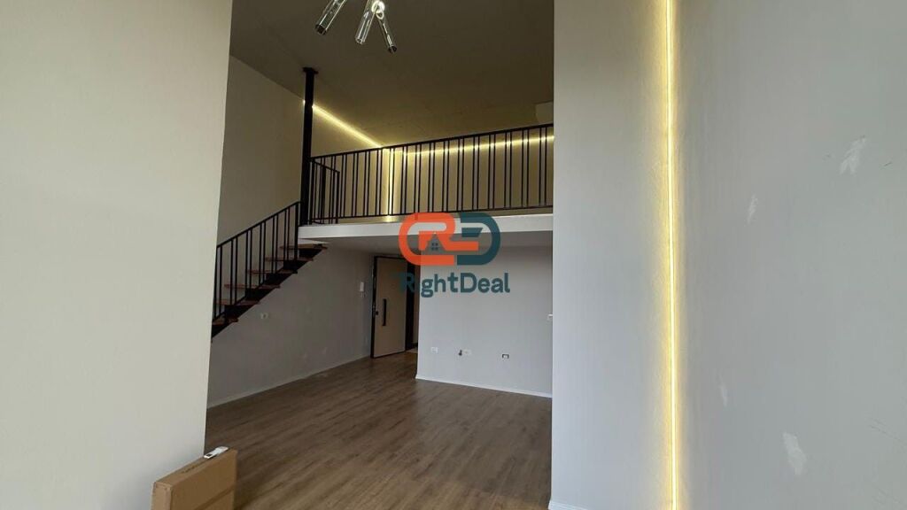Al Complesso Tirana Golden Park 3, Duplex in Affitto, Ideale per Uffici o Attività Commerciali!!!