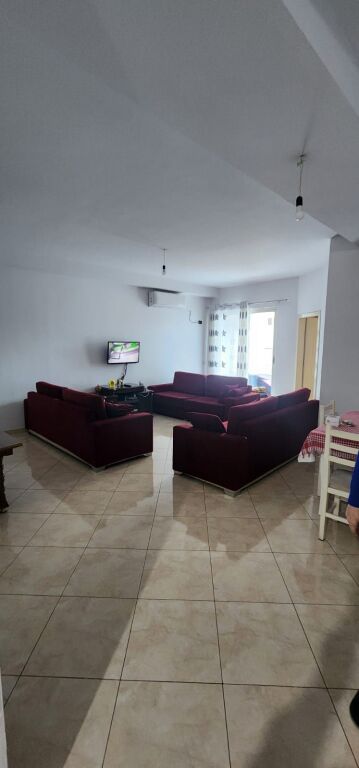 Apartament komod 2+1 dhe modern ne Astir, prane Oslo Bar.