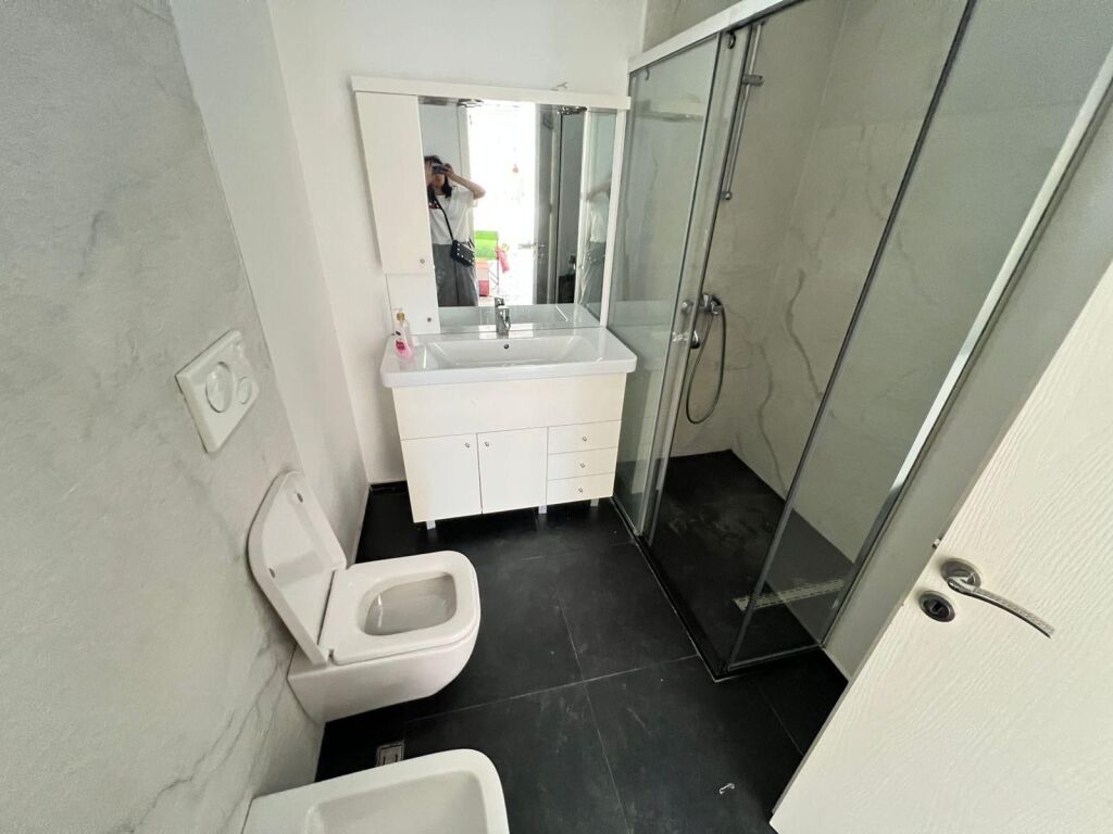 1+1, 4th floor without elevator, vasil shanto, 700 euros negotiable