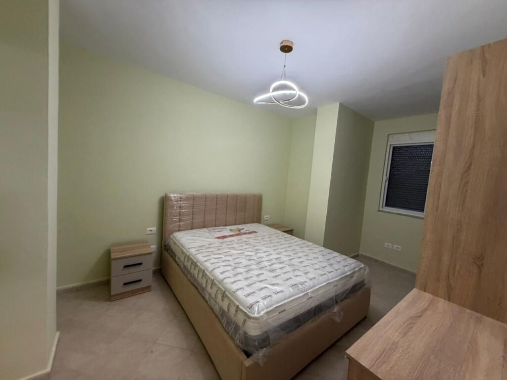 Shitet, Apartament 1+1, Tek Hotel Flower – Golem.