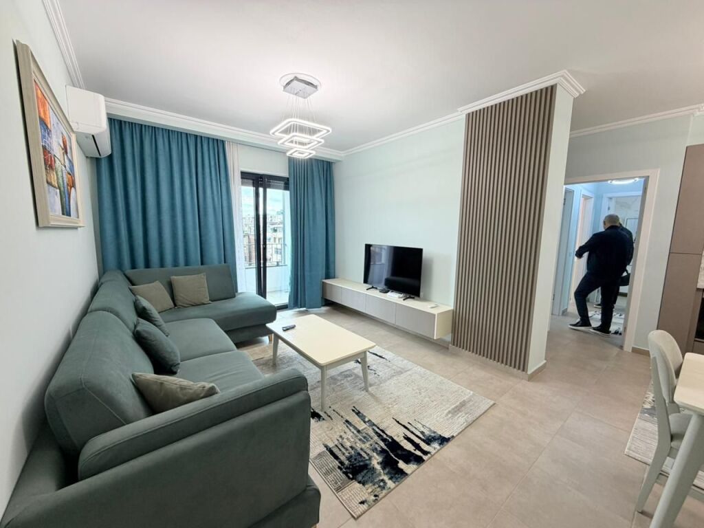 🏡 Appartamento 2+1 + 2 bagni in affitto 📍 Alla Stazione dei Treni 💶 Prezzo: 800€ netto