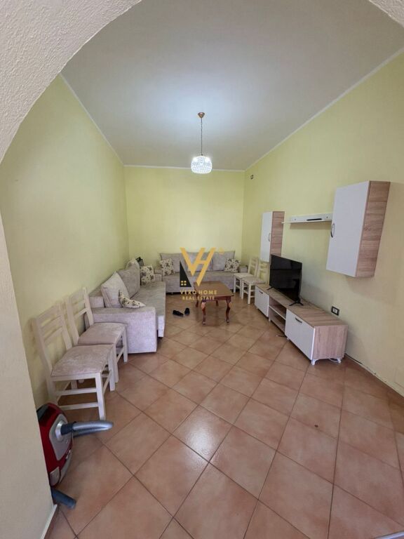 APPARTAMENTO 1+1 IN AFFITTO A VASIL SHANTO 50.000 LEKE