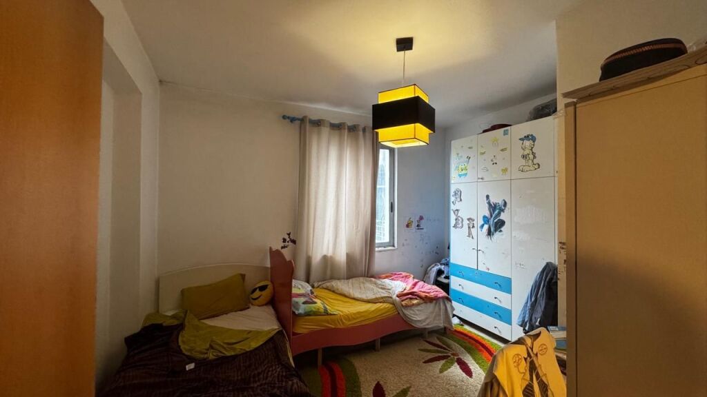 Apartament 2+1 per shitje , Rruga Kavajes