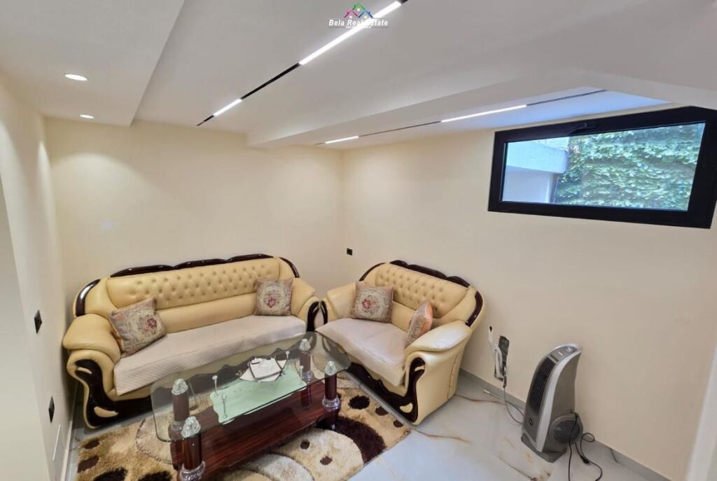 Villa su 2 Piani In Affitto 2+1 In Via Elbasan (ID BV22628) Tirana