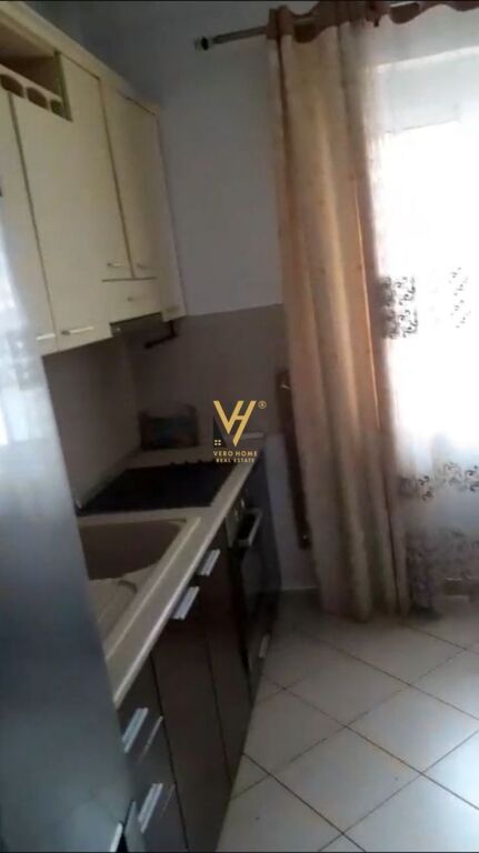 VENDESI APPARTAMENTO 2+1 A FIER, QUARTIERE 11 GENNAIO 6.900.000 LEKE