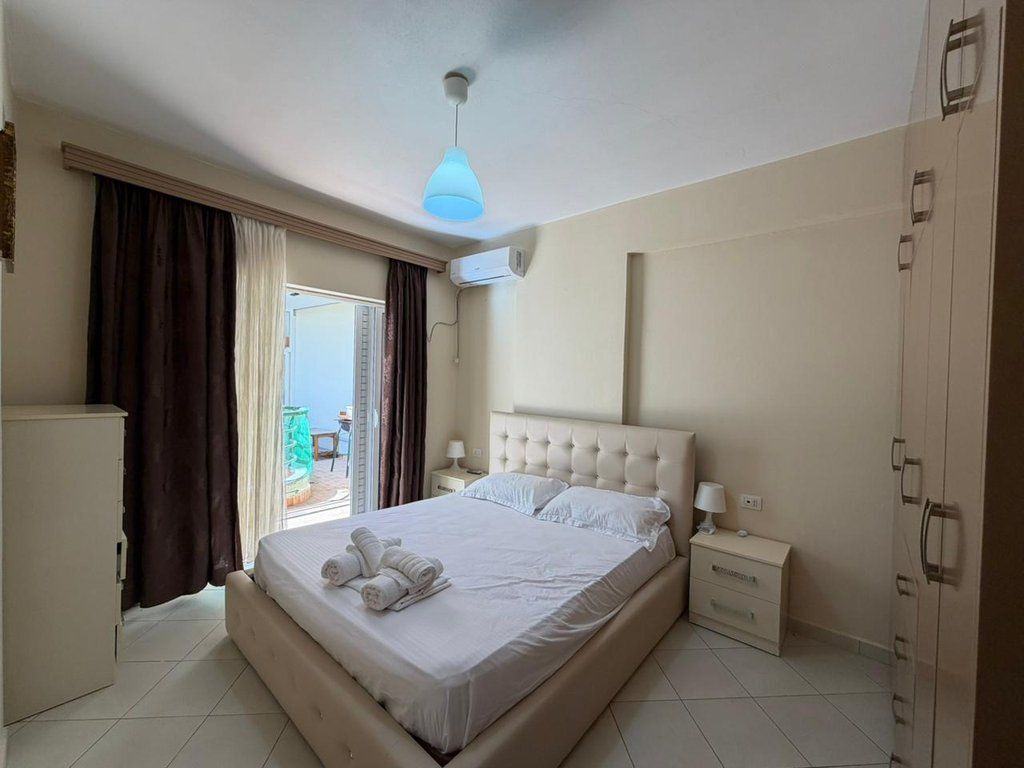 SARANDA, VENDIAMO APPARTAMENTO 2+1+2