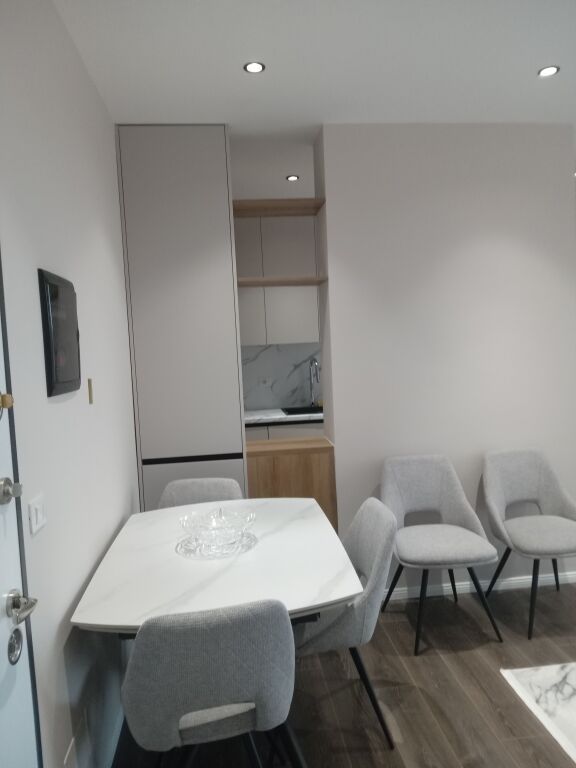 🏡✨ In affitto – Appartamento 2+1+2 presso Hotel Salvadore, Vlore! 🌊☀️