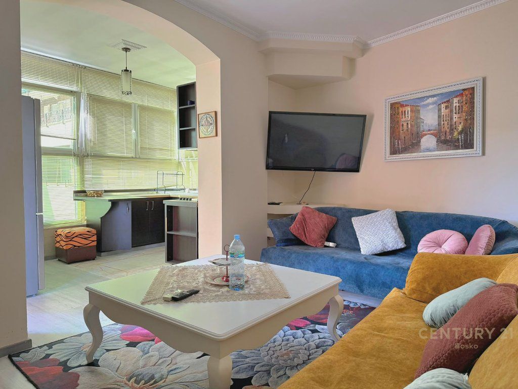 SHITET APARTAMENT 1+1 ME GARAZH TE ( RADISSON HOTEL ) LIQENI I THATE!
