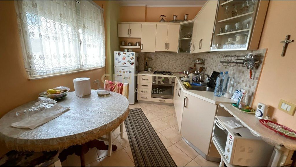 IN VENDITA APPARTAMENTO 2+1+2T+2B E DEPOSITO A VOLLGA, DURRES!