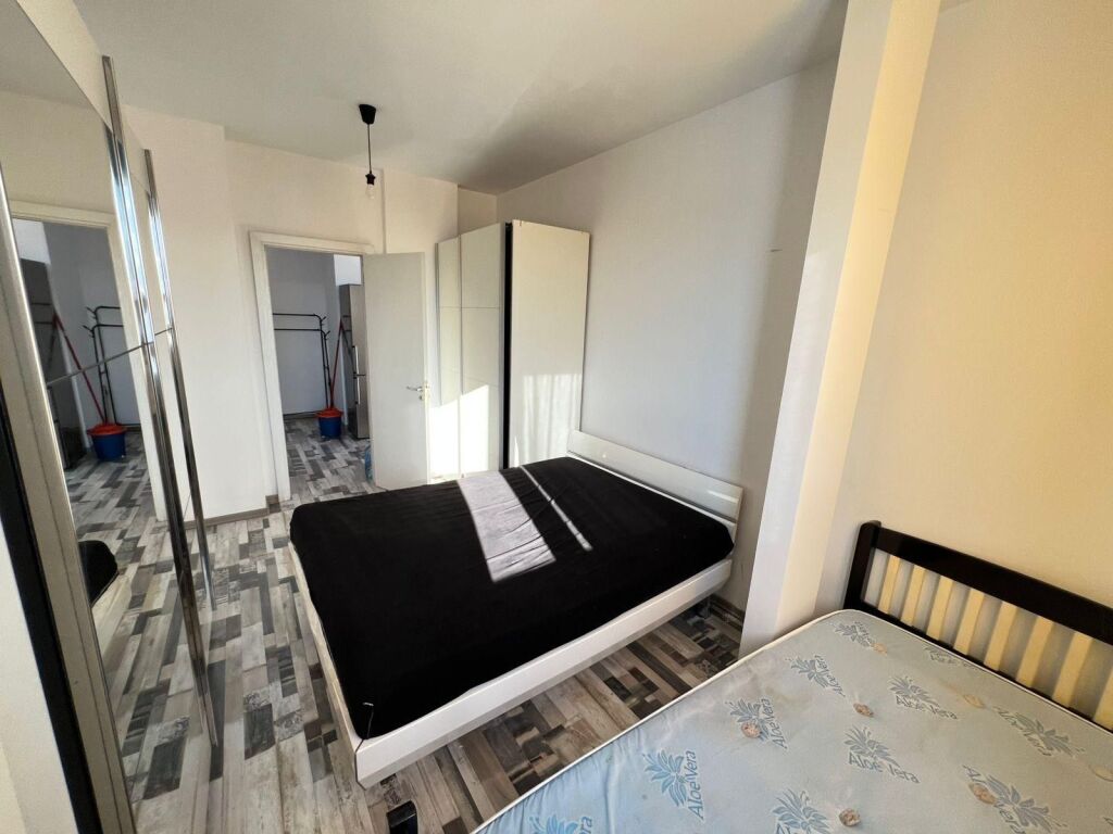 1+1, 4th floor without elevator, vasil shanto, 700 euros negotiable