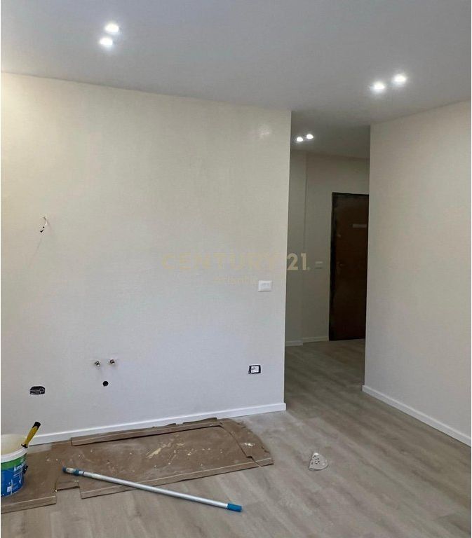 Apartament 1+1 për Shitje tek Shkëmbi i Kavajës, Durrës