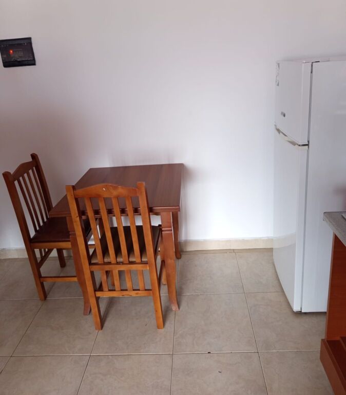 MONOLOCALE 22000 LEKE.VIA DI DURRES.