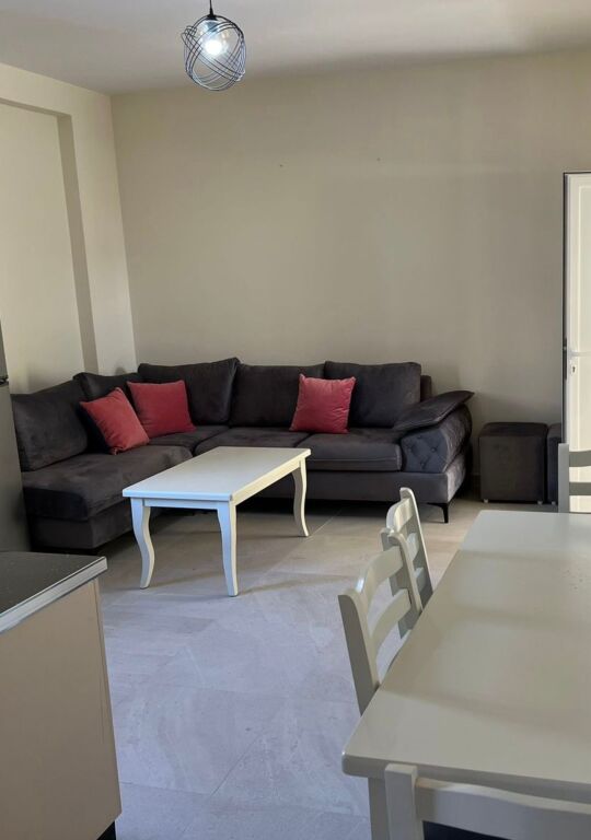 Apartment for rent United School
