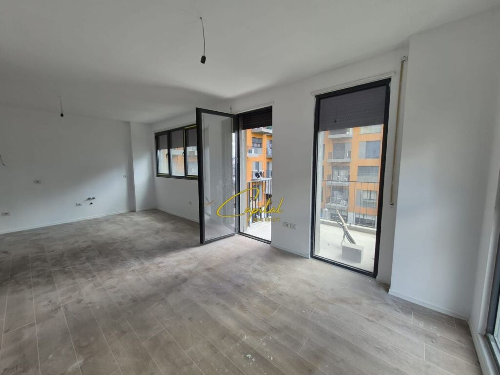 SHITET APARTAMENT 2+1 XHAMLLIKU 220.000 EURO