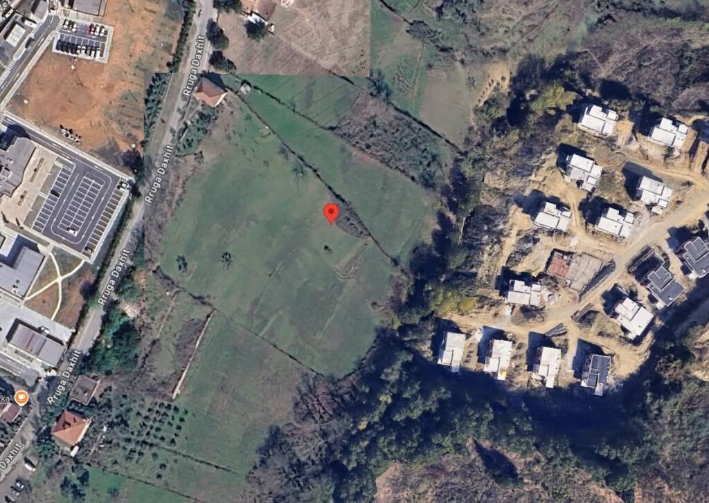 LAND WITH % UNDER CONSTRUCTION - FARKE 10 000 M2