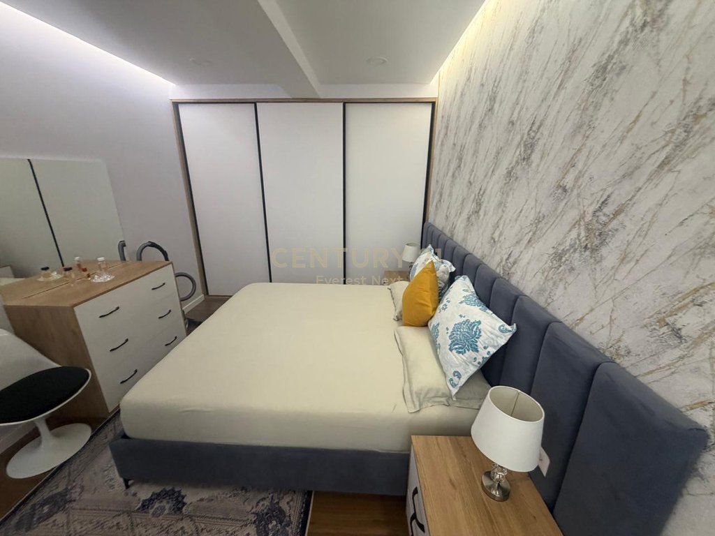 ZONA E BRRYLIT – APARTAMENT 2+1 PËR SHITJE