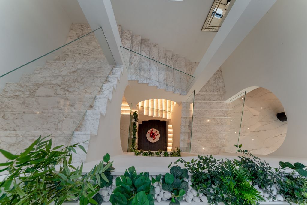 Super Luxury Villa for Sale with Pool – An Elite Residence