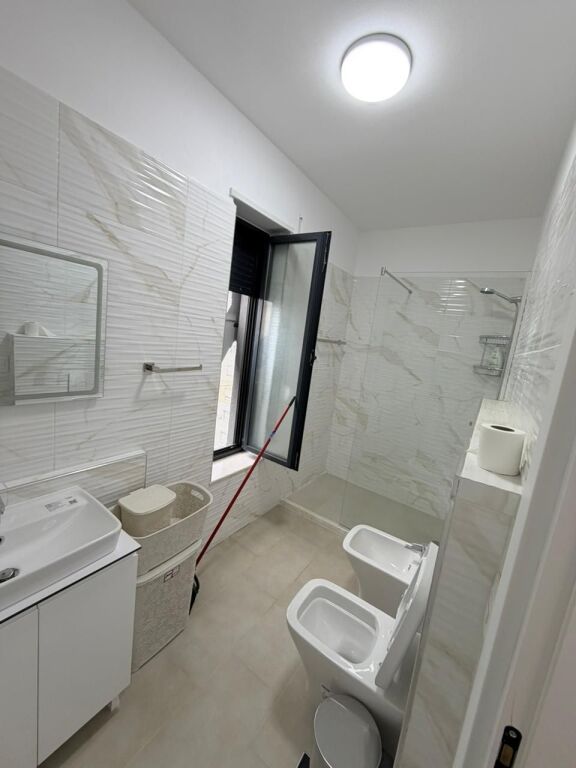 🏡 Appartamento 2+1 + 2 bagni in affitto 📍 Alla Stazione dei Treni 💶 Prezzo: 800€ netto