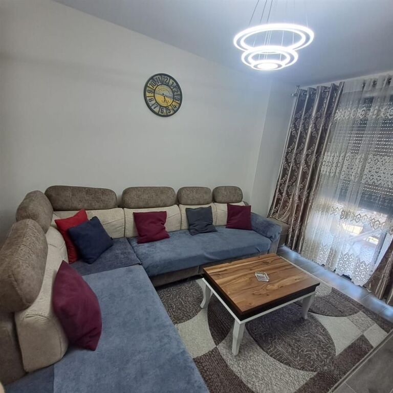 Appartamento In Affitto 1+1 Al Complesso ASL 2 (ID B210685) Tirana.