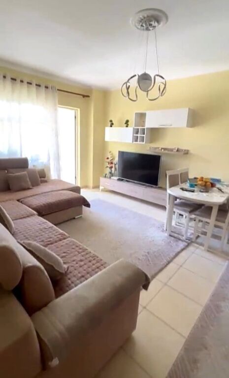 Affittasi appartamento 1+1, 400 € ad Astir