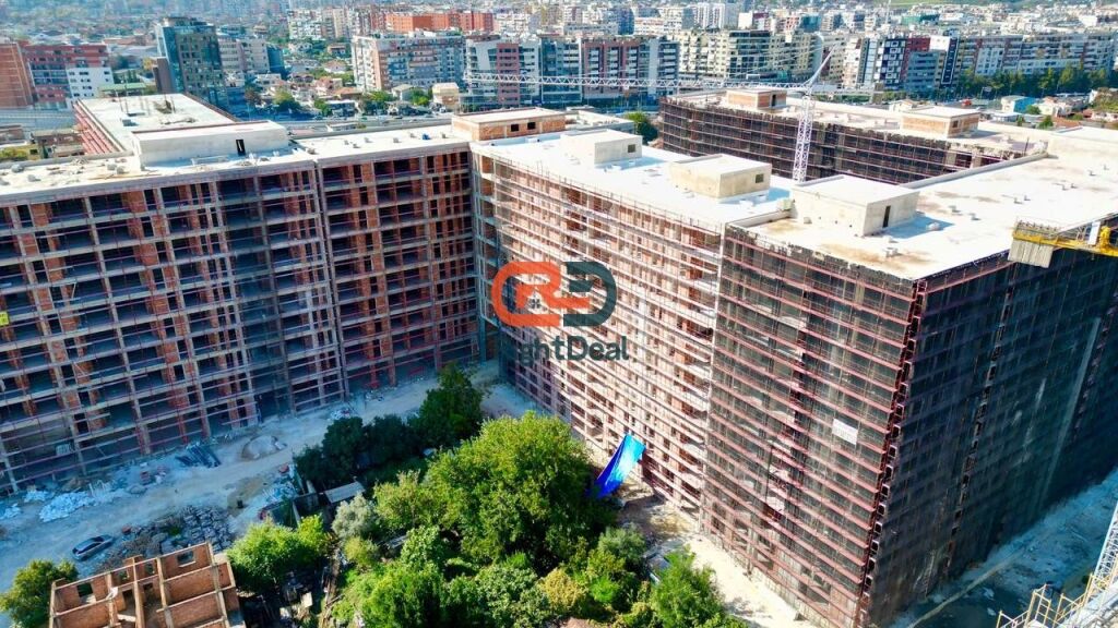 Okazion Kleringu !! Tek Riverside Residence, Shitet Apartament 3+1+2, Me Planimetri Te Rregullt!