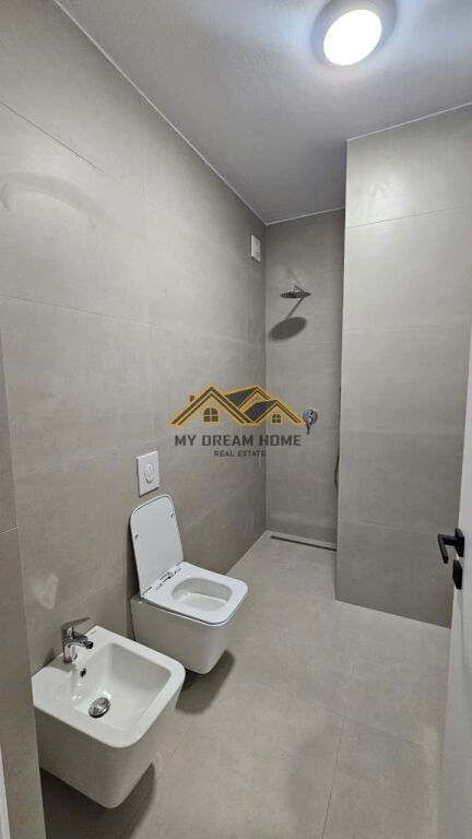 SHITET APARTAMENT 1+1 PLAZH DURRES
