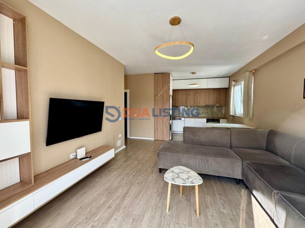 Shitet apartament modern 2+1+2 me ballkon tek FZ, Liqeni i Thate