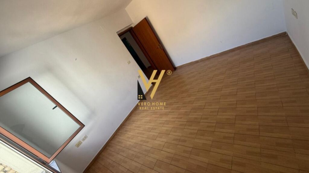 APPARTAMENTO 1+1 IN AFFITTO A HOXHA TAHSIM 400 EURO