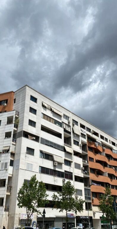🏡 Shitet apartament 1+1  📍Bulevardi Migjeni