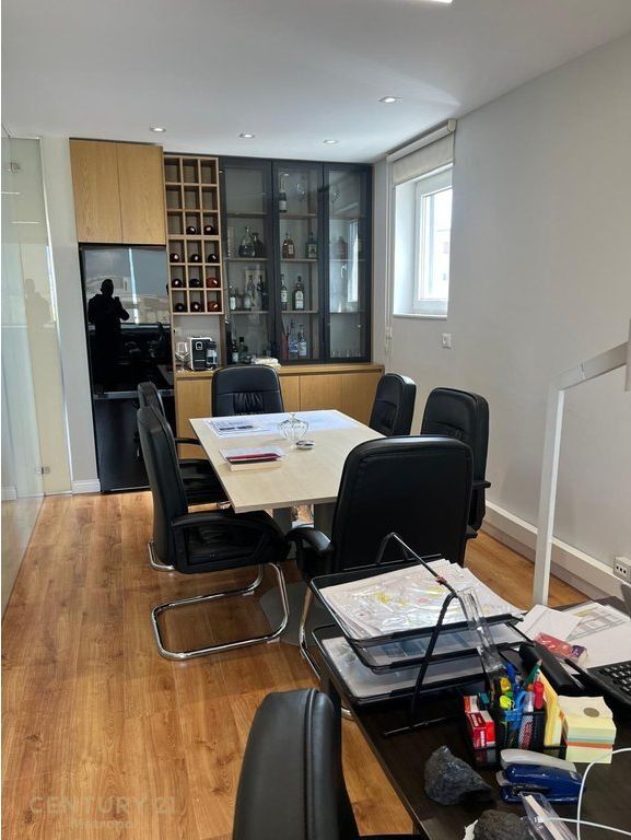 In Affitto — Spazio Ufficio | Stadio Dinamo, Tirana 800 € /Mese