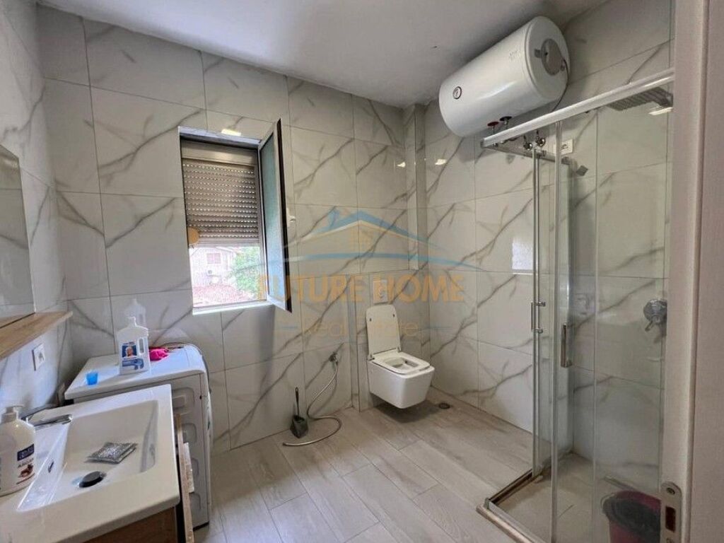 Shitet, Apartament 2+1, Rruga e Durrësit, Tiranë.