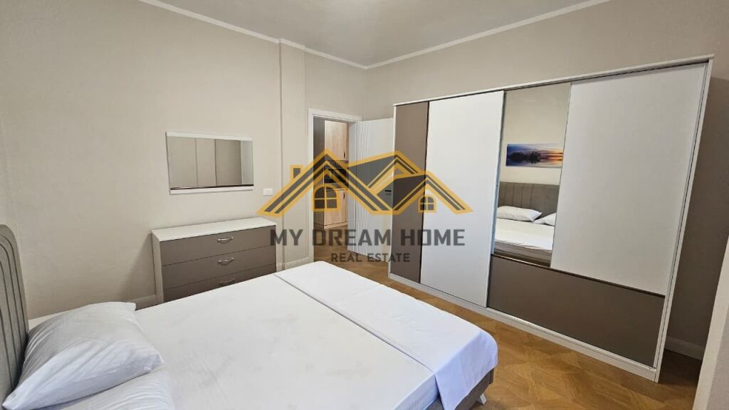 SHITET APARTAMENT 1+1 PLAZH DURRES