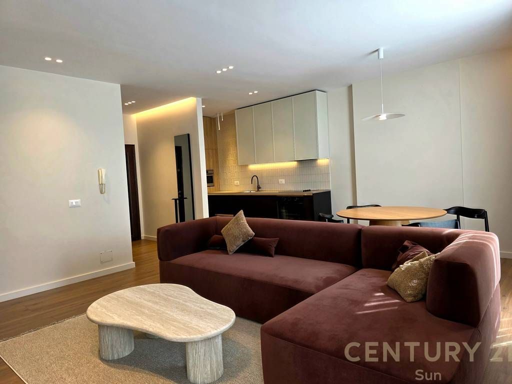 APPARTAMENTO 2+1+PARCHEGGIO IN AFFITTO NEL COMUNE DI PARIGI 1.200 € /Mese