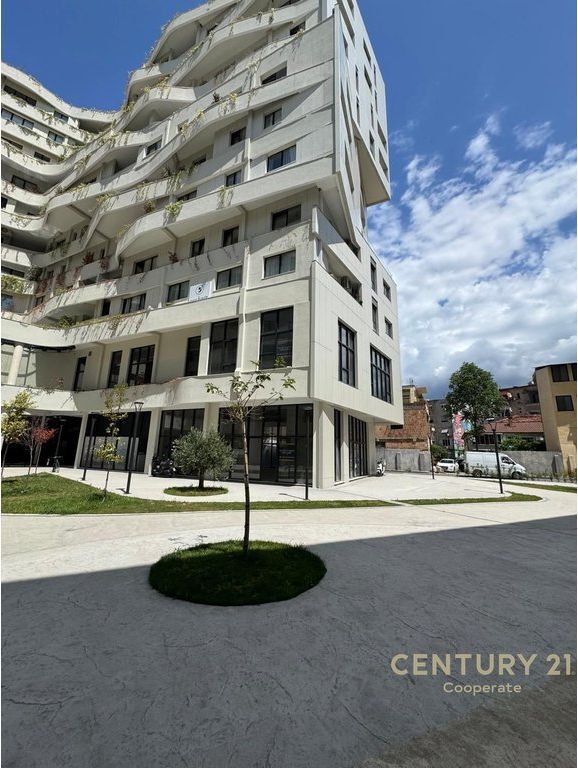 LOCALE COMMERCIALE IN AFFITTO PRESSO SH VASIL SHANTO (SPRING RESIDENCE)