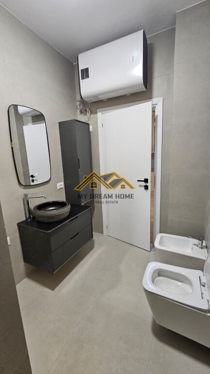SHITET APARTAMENT 1+1 PLAZH DURRES